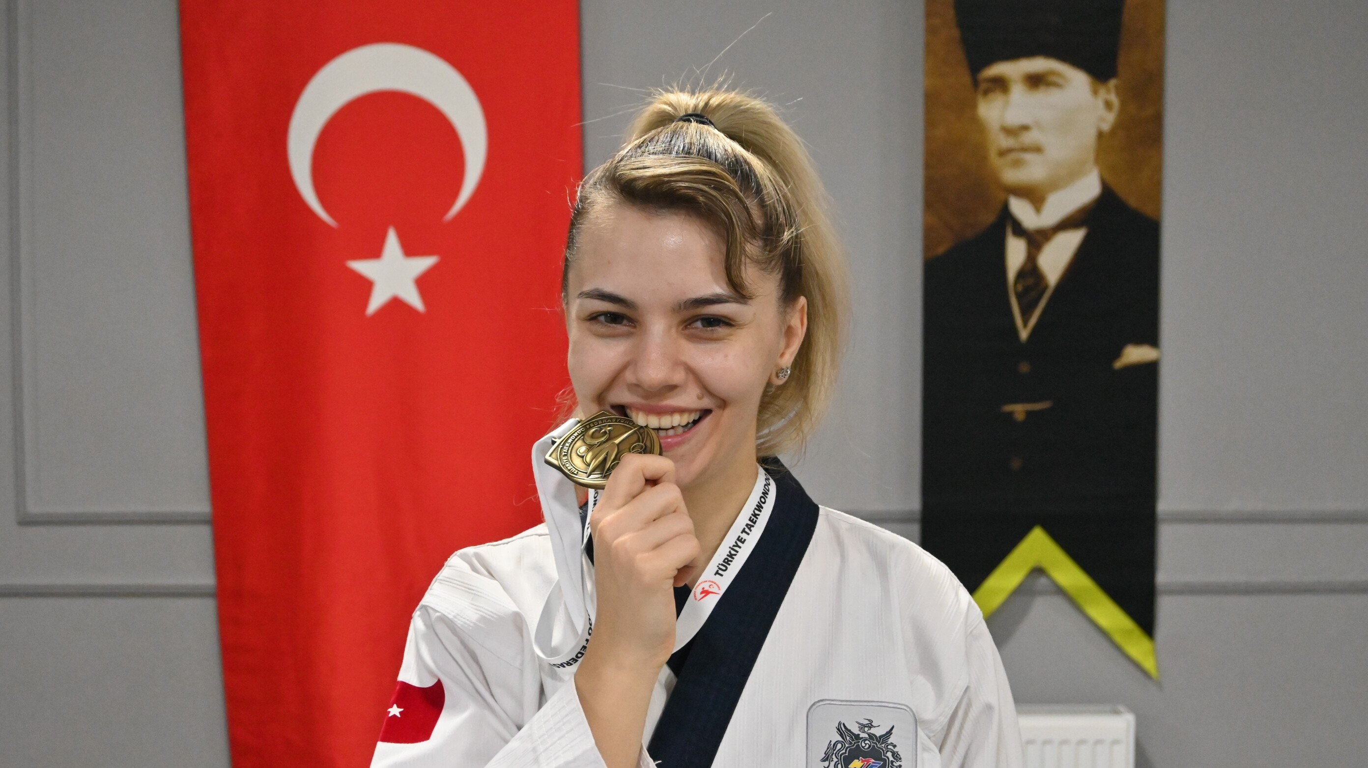 Sena Karakuyulu Madalya (1)