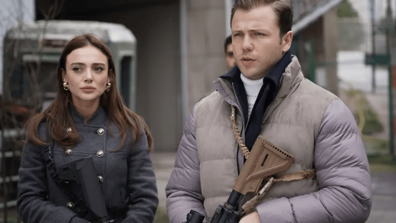 Ünlü Oyuncu Sette Kaza Geçirdi Parmağı Kopma Noktasına Geldi