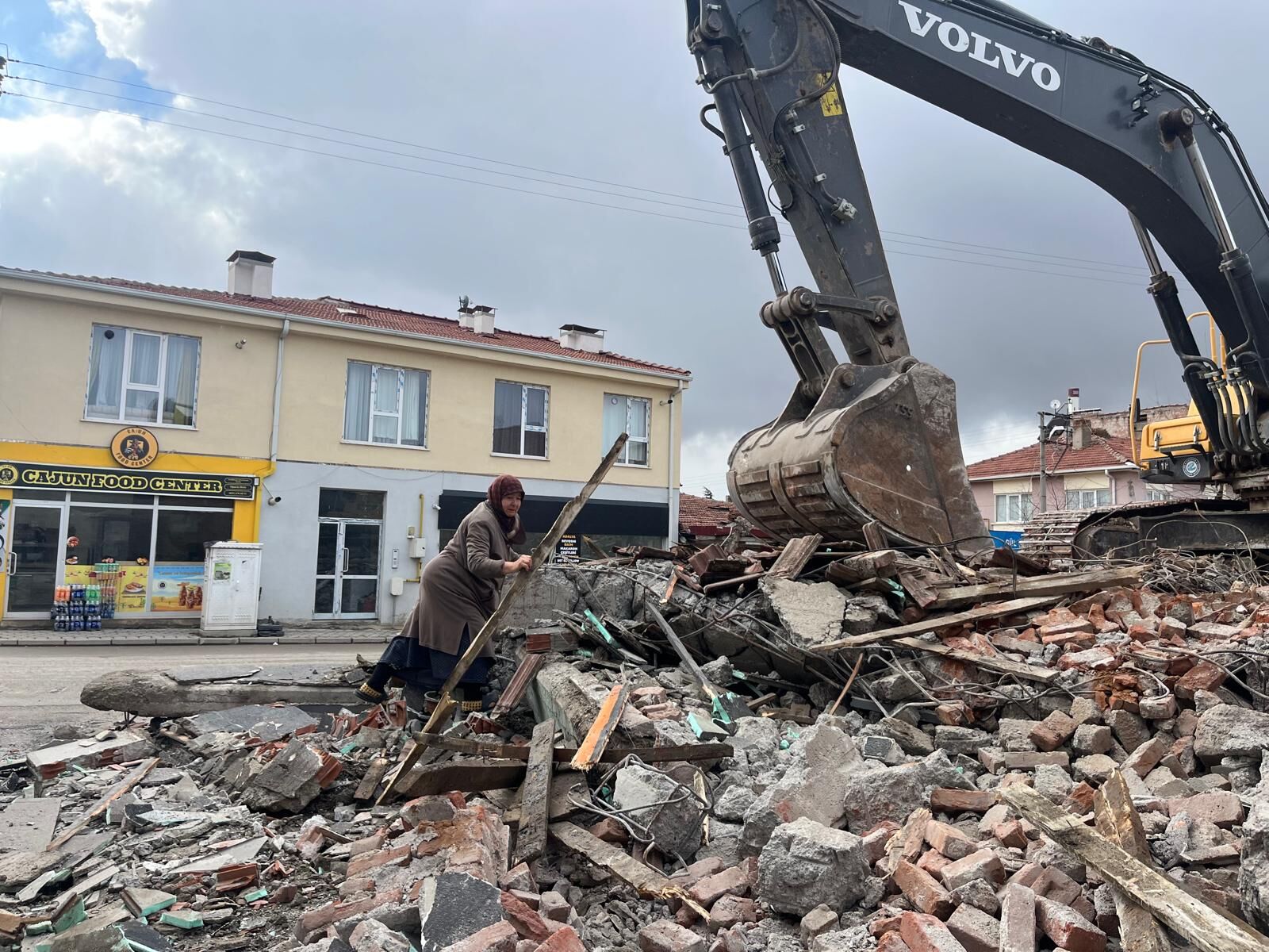 Yıkım Esnasında Ev Hasar Aldı (2)
