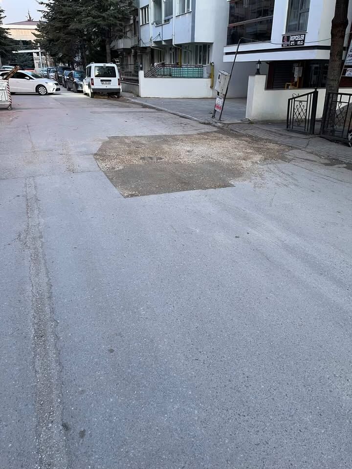 655947683 1659802881705199 1650898787470318537 N