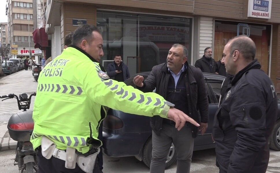 Eskişehir'de Trafik Kazası Sonrası Tartışma Çıktı! Yalan Söylüyor Dedi (1)