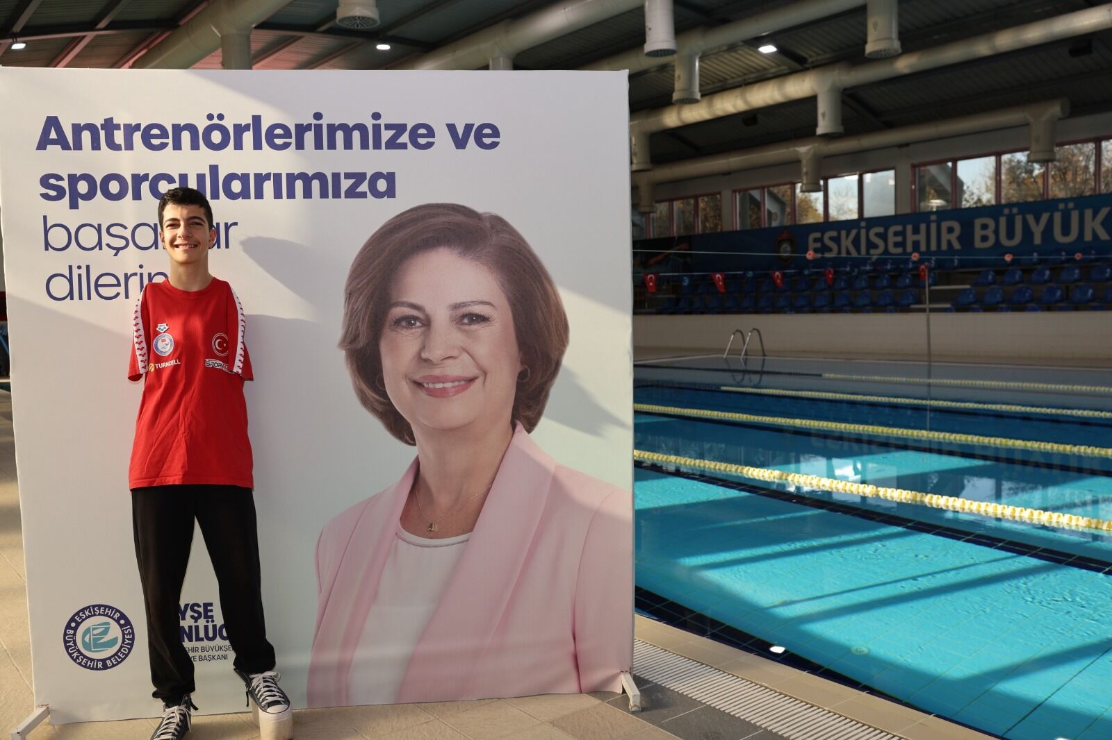 Eski̇şehi̇rli̇ Mi̇lli̇ Yüzücü İtalya’da Türki̇ye’yi̇ Temsi̇l Edecek (1)