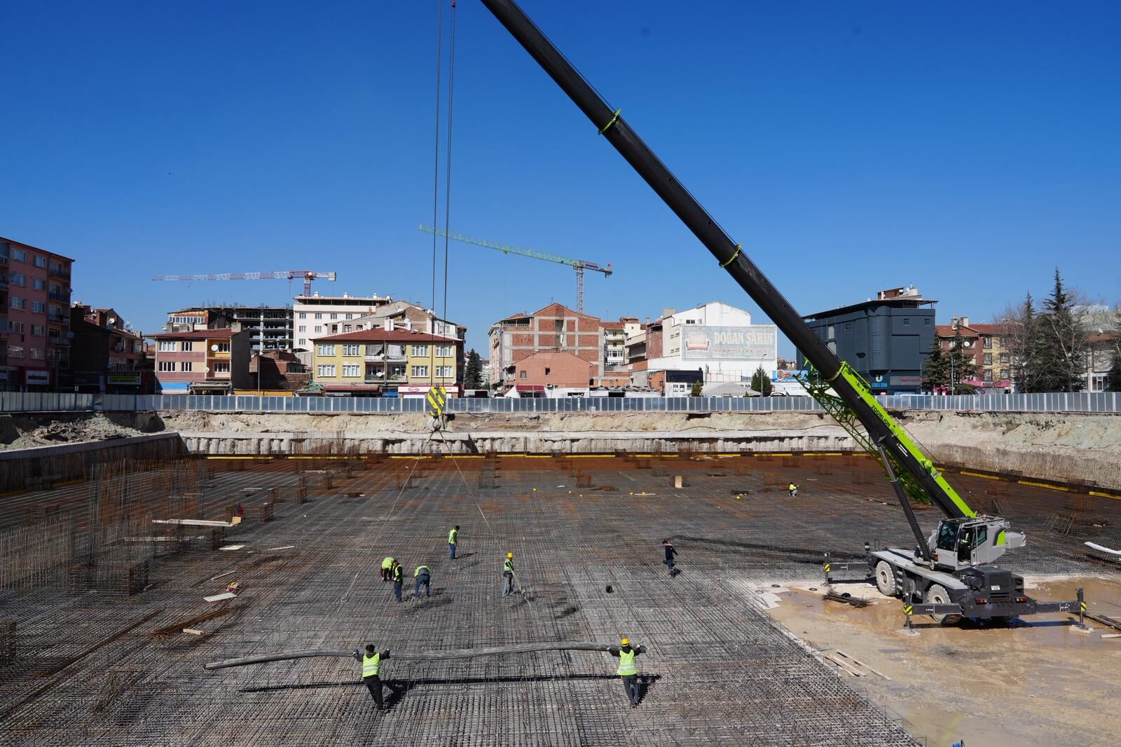 Kurtuluş Kapali Pazar Yeri̇’nde Çalişmalar Hizla İlerli̇yor (2)