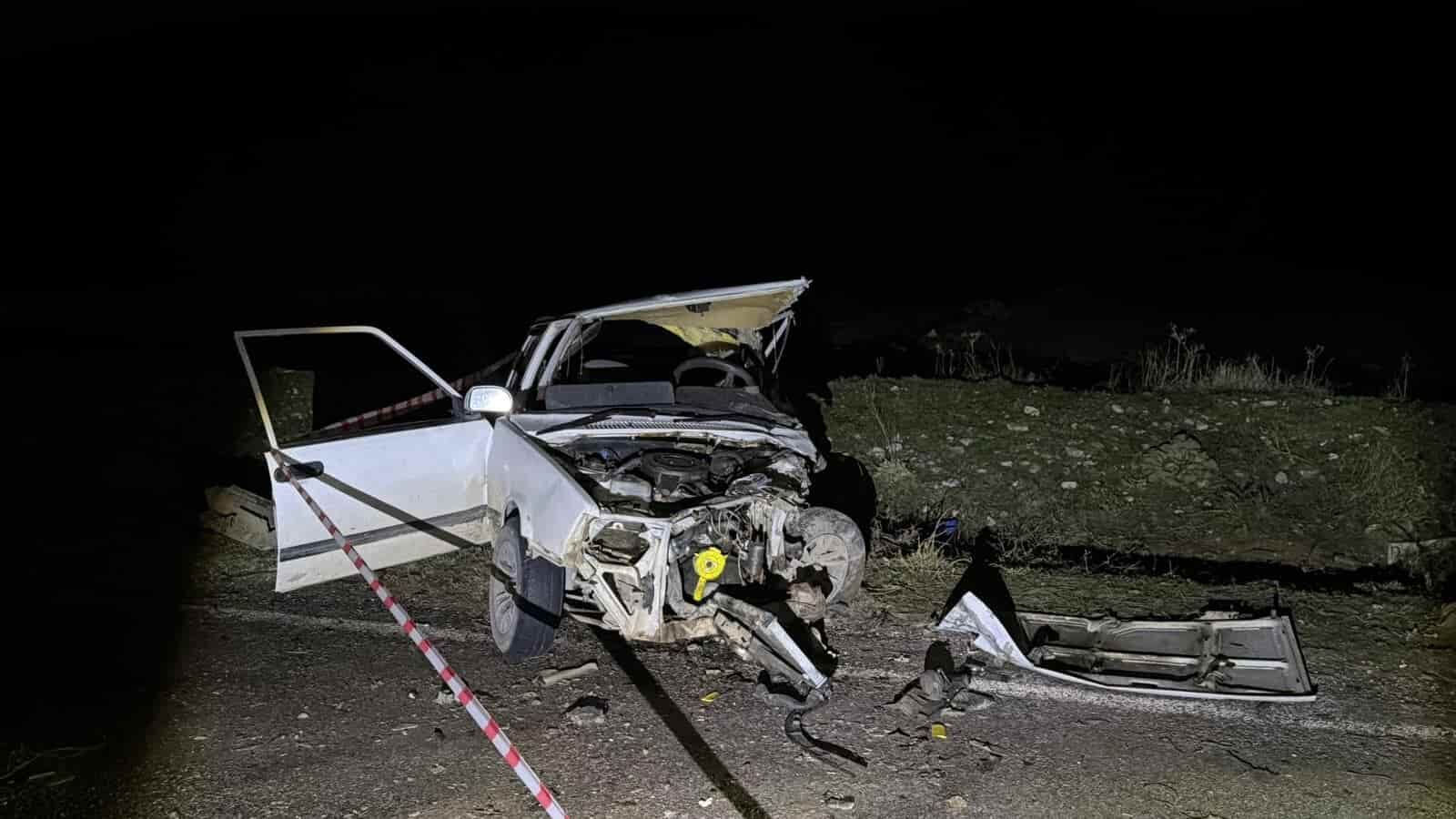 Otomobillerin Kafa Kafaya Çarpıştığı Kazada 1 Kişi Öldü, (1) (1)