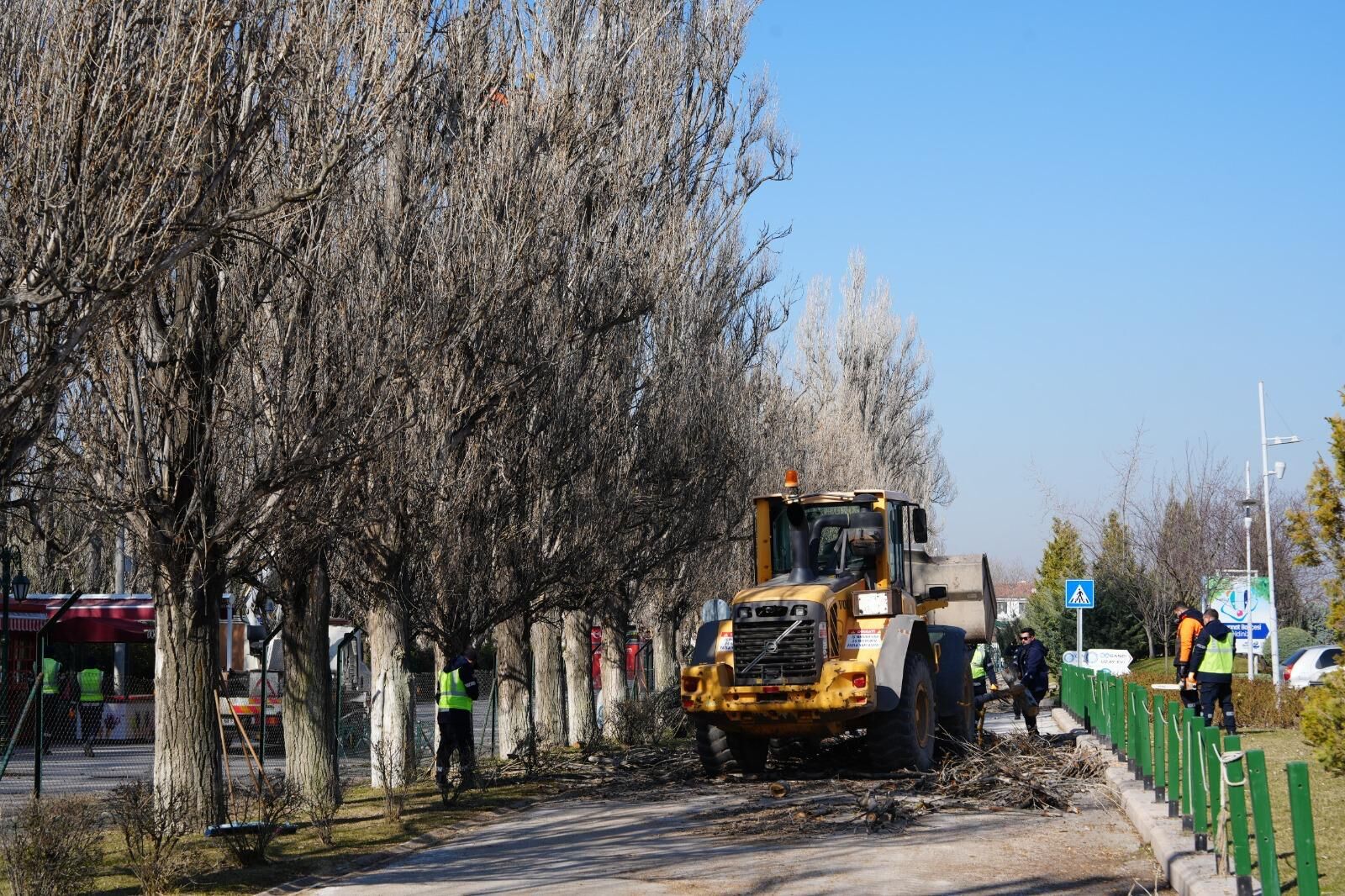 Sazova’da Çalişmalar Devam Edi̇yor (5)