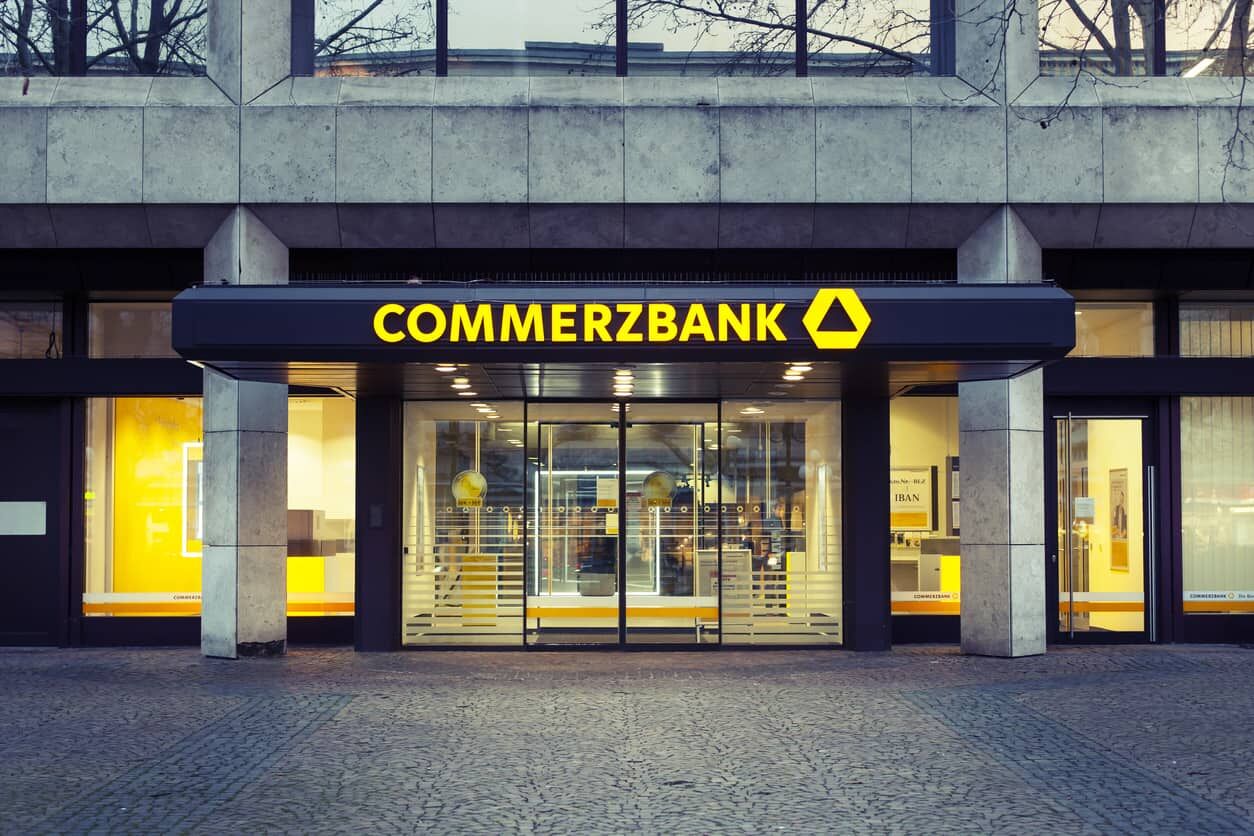 Commerzbank 4