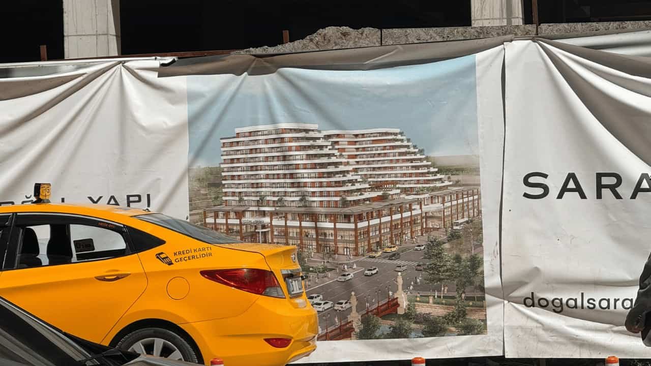 Eski Otogar’da Sarar Plaza Yükseliyor