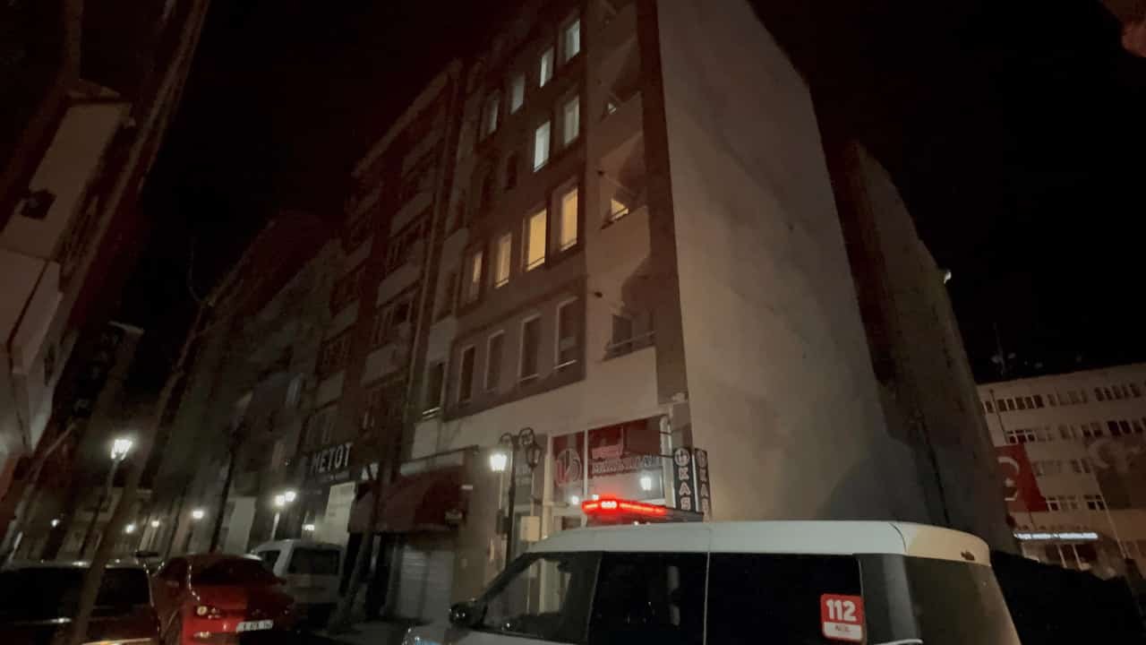 Eskişehir'de Yaşlı Kadının Cansız Bedeni Bulundu (2)