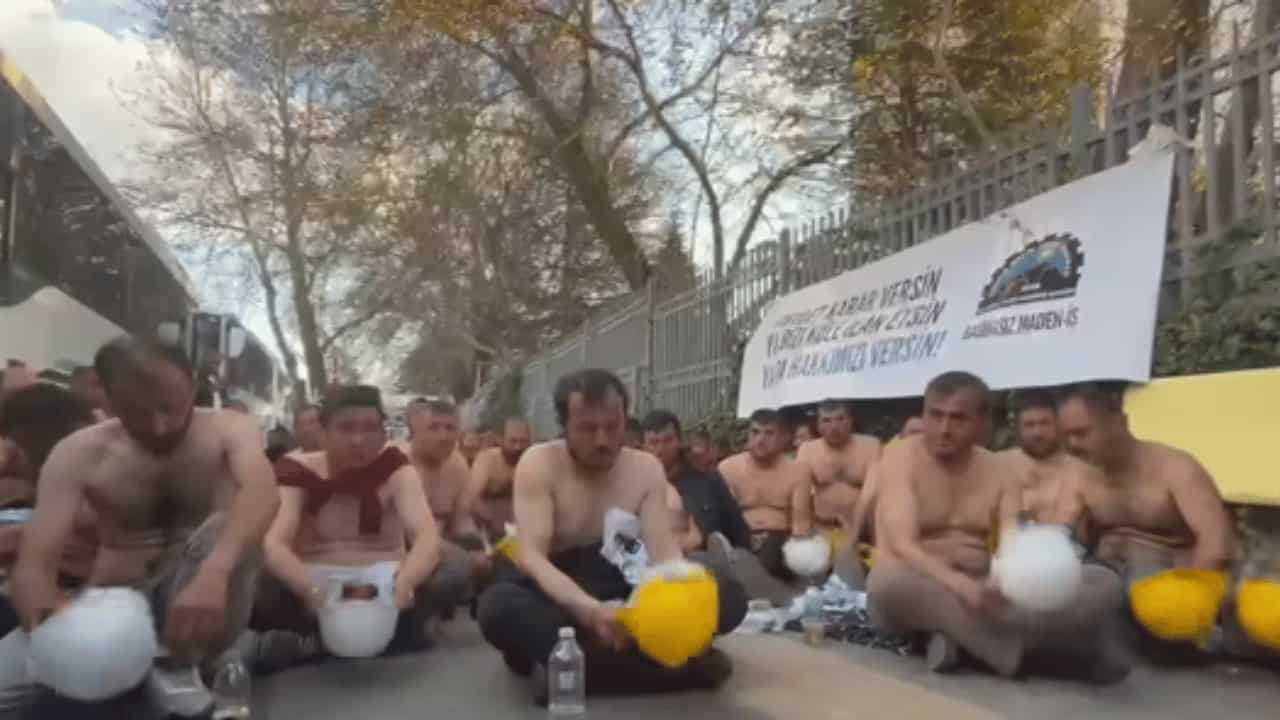 Eskişehir'den Ankara'ya Yürüyen Maden Işçileri Açlık Grevinde (1)