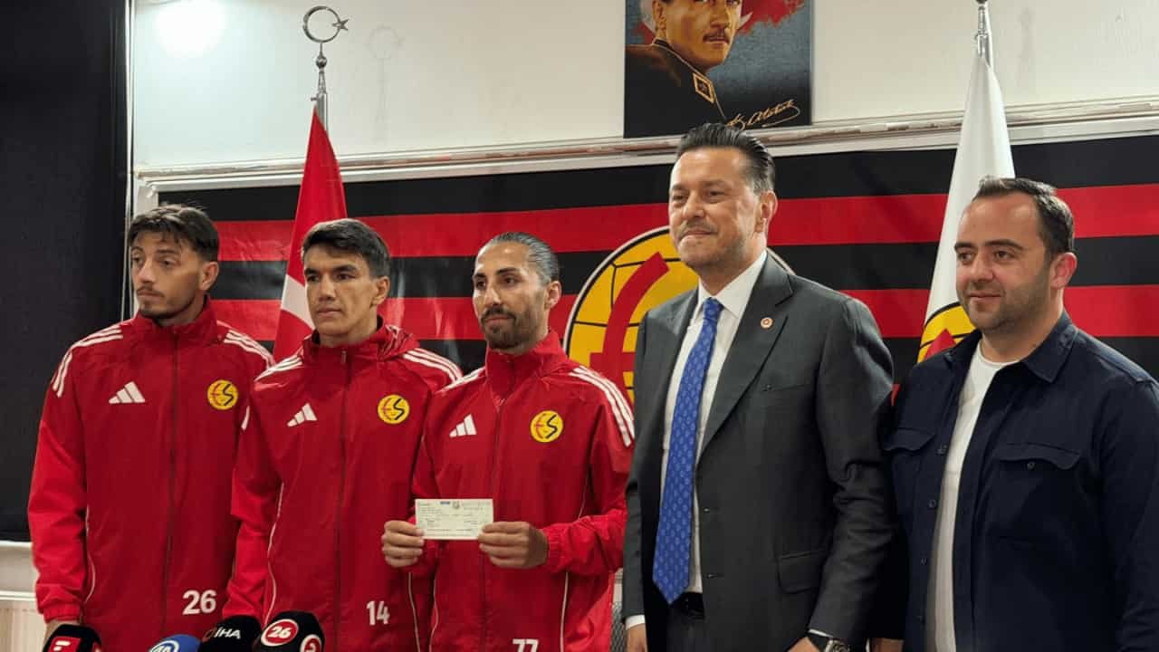 Eskişehirspor’a Nebi Hatipoğlu’ndan 5 Milyon Tl’lik Destek (1)