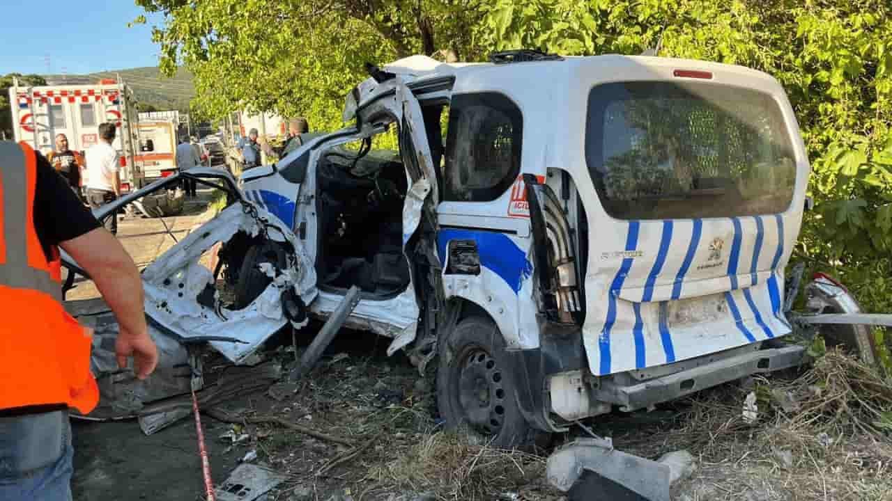 Freni Boşalan Tır 10 Araca Biçti 1'I Polis Şehit Oldu (1)