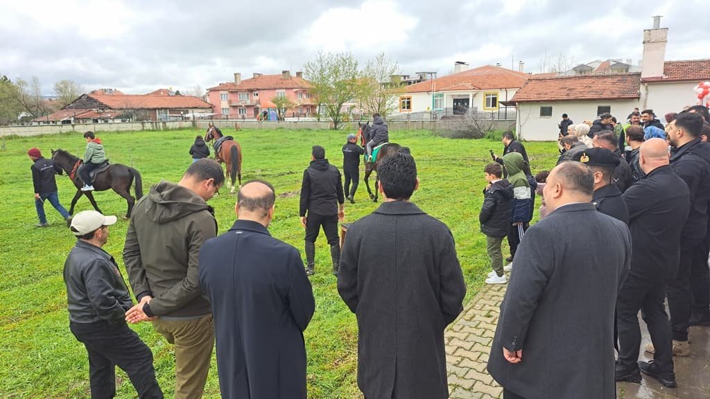 Inönü Şenlik (2) (1)