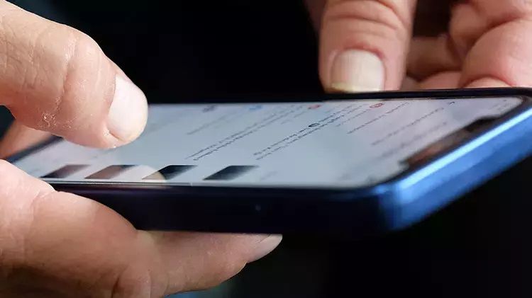 Türk Telekom CEO'su açıkladı: Yerli cep telefonu geliyor
