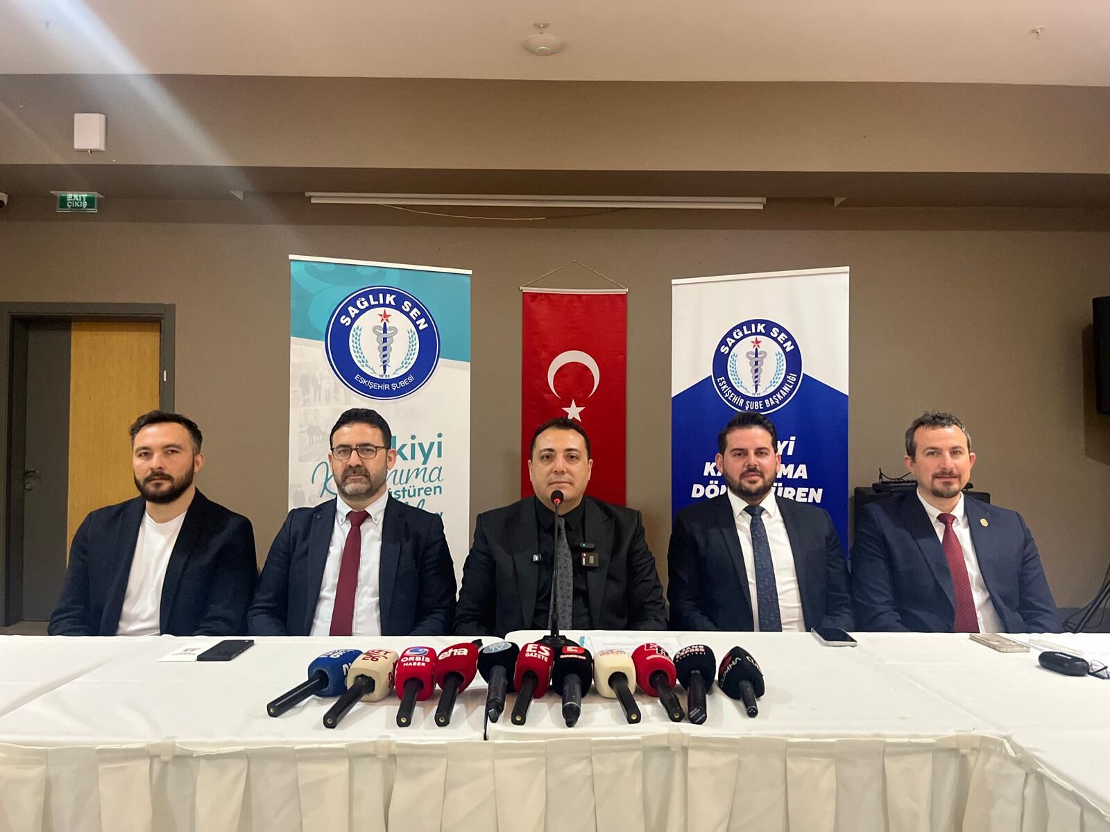 Sağlık-Sen Eskişehir Şube Başkanı Köksal: “Osmangazi Üniversitesi'nde çalıştırılan sağlık sistemi hukuksuz”