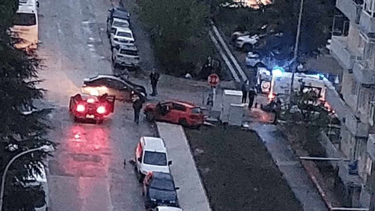 Eskişehir'de Iki Otomobil Kafa Kafaya Çarpıştı Sürücüler Yaralandı (1)