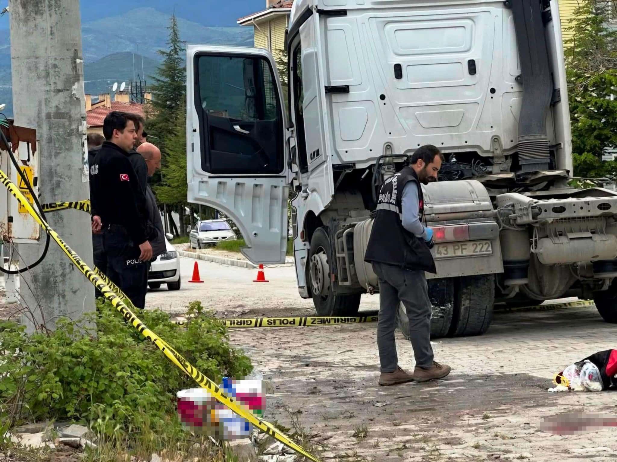 Tırın Altında Kaldı (1) (1)