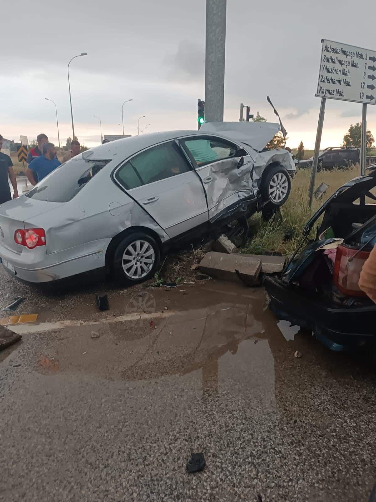 Eskişehir Afyonkarahisar Yolunda Kaza (1)-1