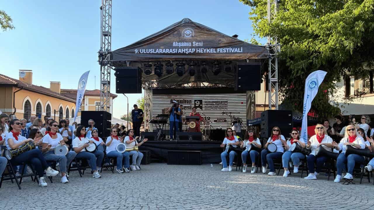 Eskişehir’de 9. Uluslararası Ahşap Heykel Festivali Başladı