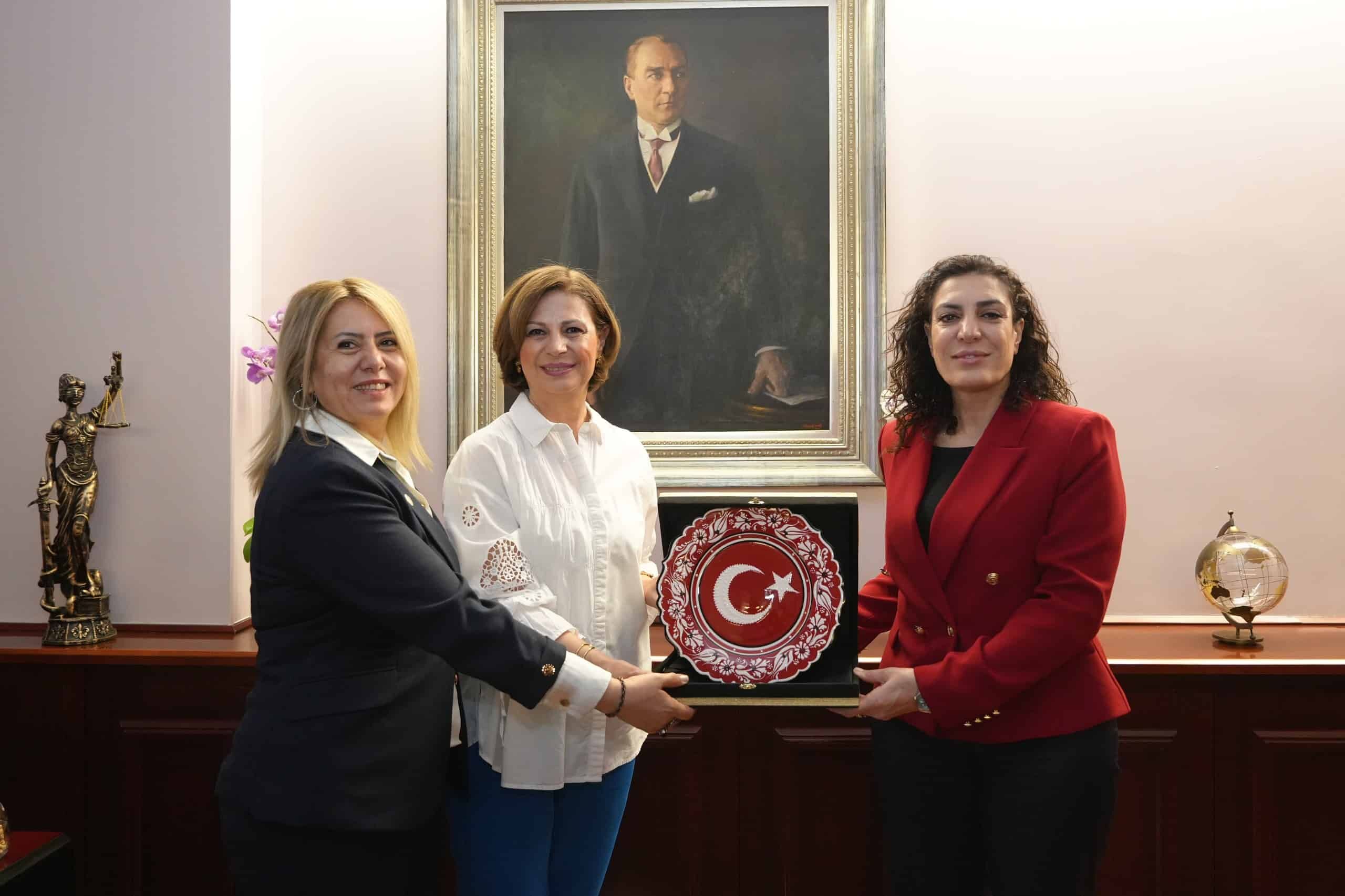 Esnaf Ve Sanatkârlar Odalari Bi̇rli̇ği̇’nden Başkan Ünlüce’ye Zi̇yaret (2)