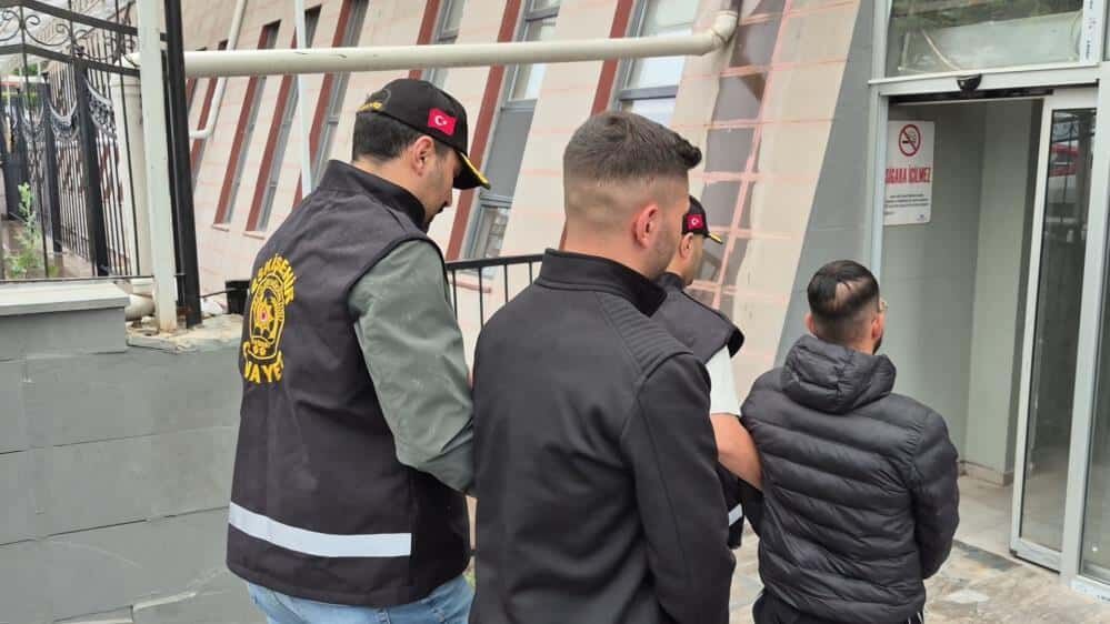 Kız Kavgası Şüpheli (1)