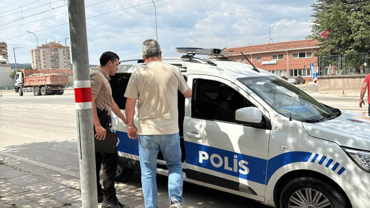 Su Kamyonunun Çarptığı 9 Yaşındaki Çocuk Ağır Yaralandı