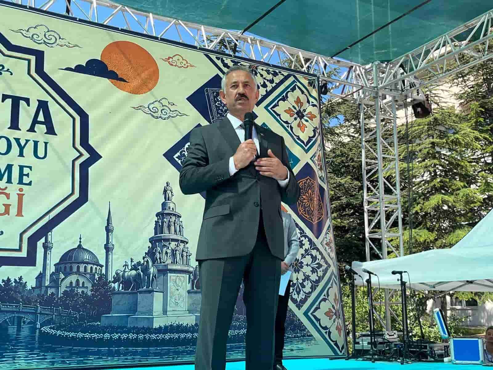 Arasta Hayat Boyu Öğrenme Şenliği’nde geçmişin meslekleri öğrencilerle buluştu-1