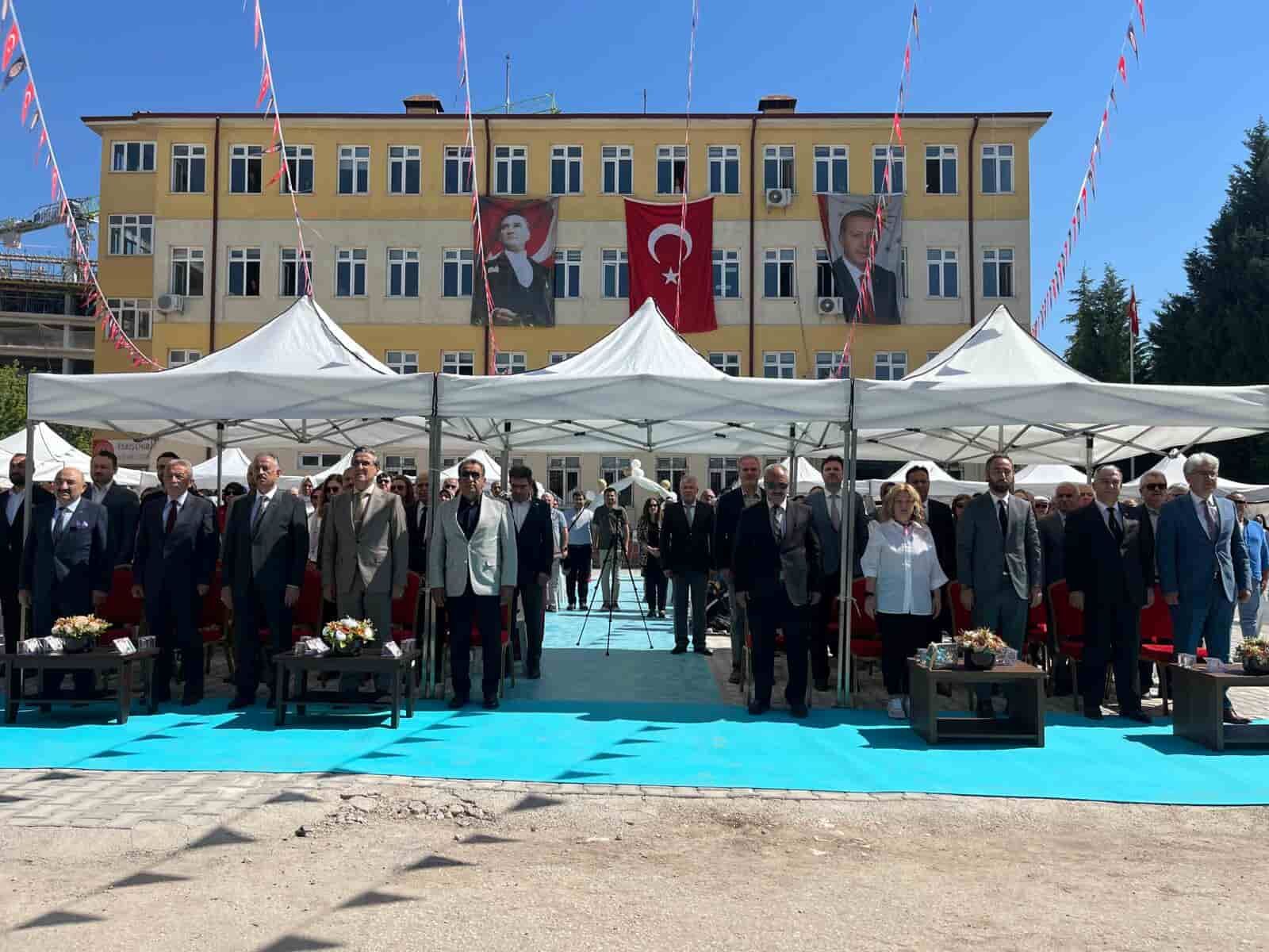 Arasta Hayat Boyu Öğrenme Şenliği’nde geçmişin meslekleri öğrencilerle buluştu