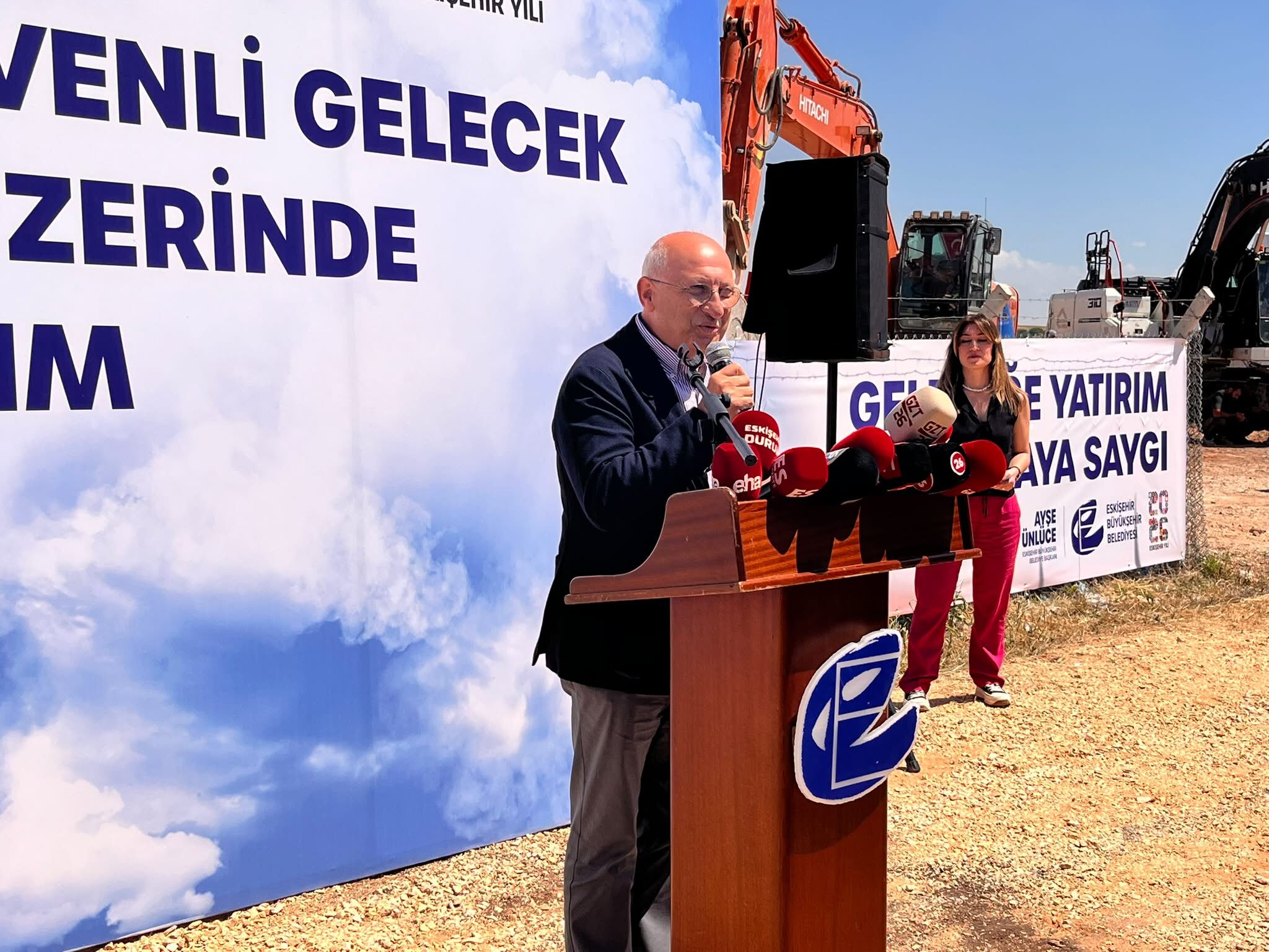 “Eskişehir’in 50 yıllık atık yönetimi yatırımı için ilk kazma vuruldu”-1