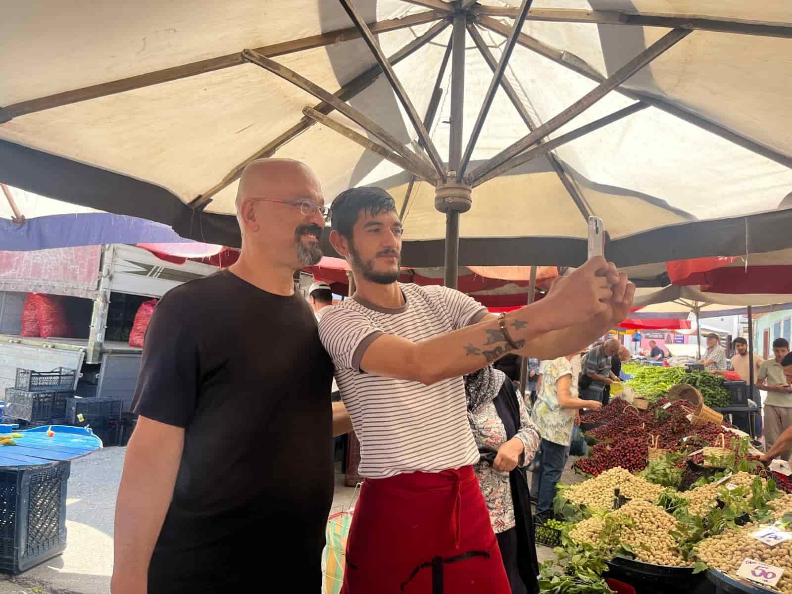 Sokakta gören ünlü dizinin oyuncusu sanıyor! İşte 