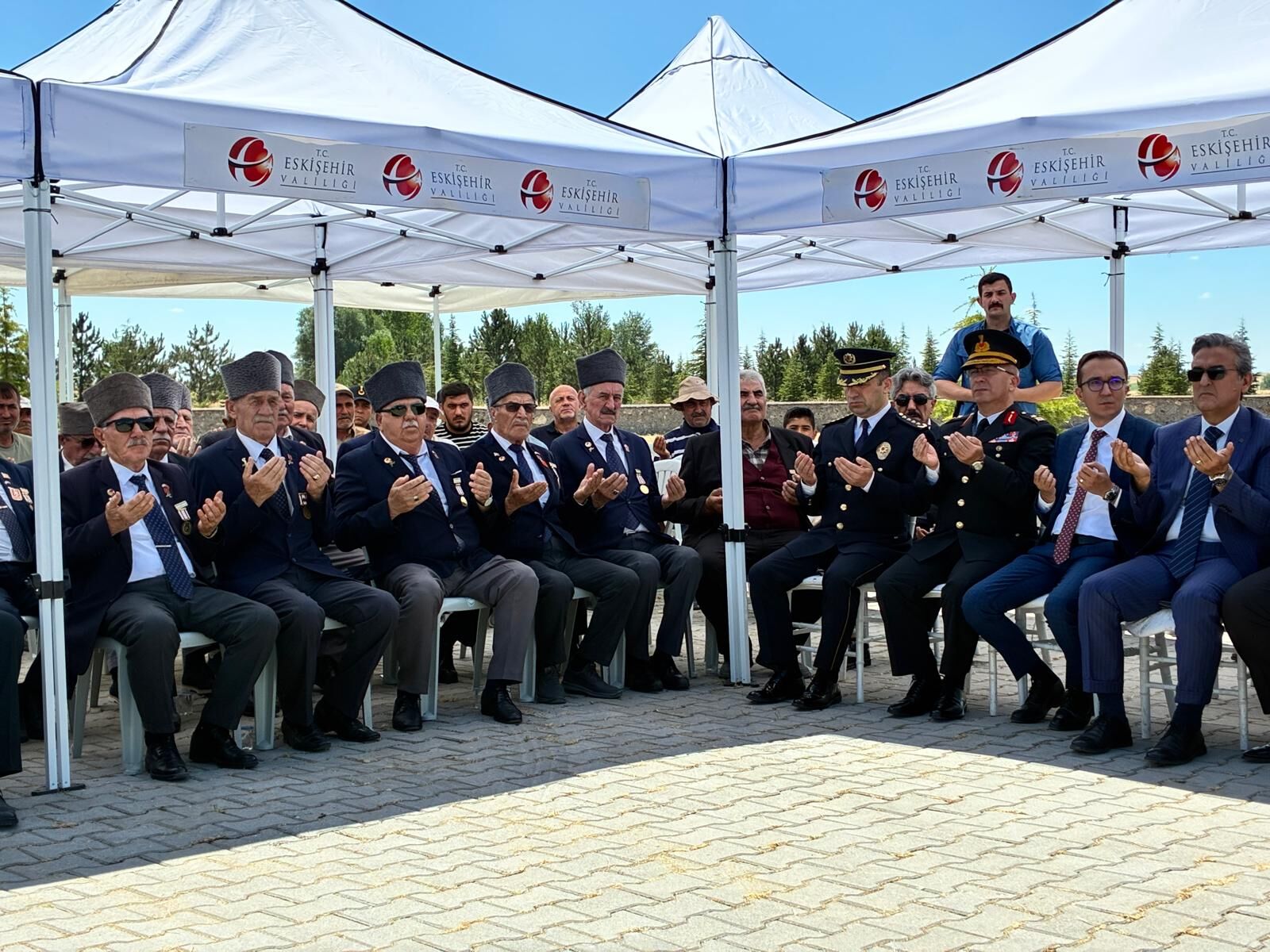 Eskisehirde 15 Temmuz Sehidi Fatih Dalgic Kabri Basinda Anildi 5