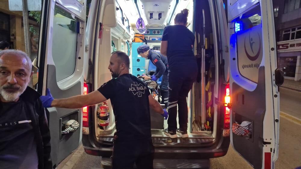 Eskisehirde Bisikletli Cocuklara Carpmamak Isteyen Motosikletli Yaralandi2