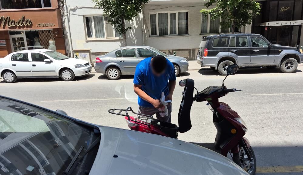 Eskisehirde Denetime Giren Surucu Pisman Oldu Motosikletle Geldi Taksiyle Gitti1