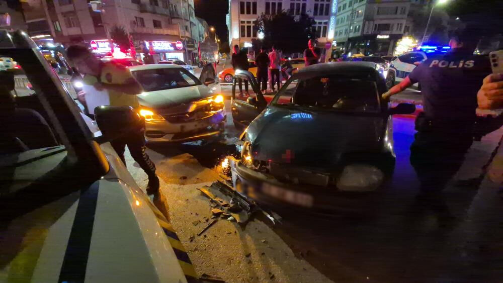 Eskisehirde Gece Yarisi Kaza Yapti Goz Yaslarina Boguldu Alkollu Surucunun Sozleri Sasirtti3 (1)