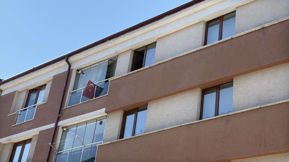 Eskisehirde Koku Ihbarina Giden Ekipler Cansiz Bedenle Karsilasti1