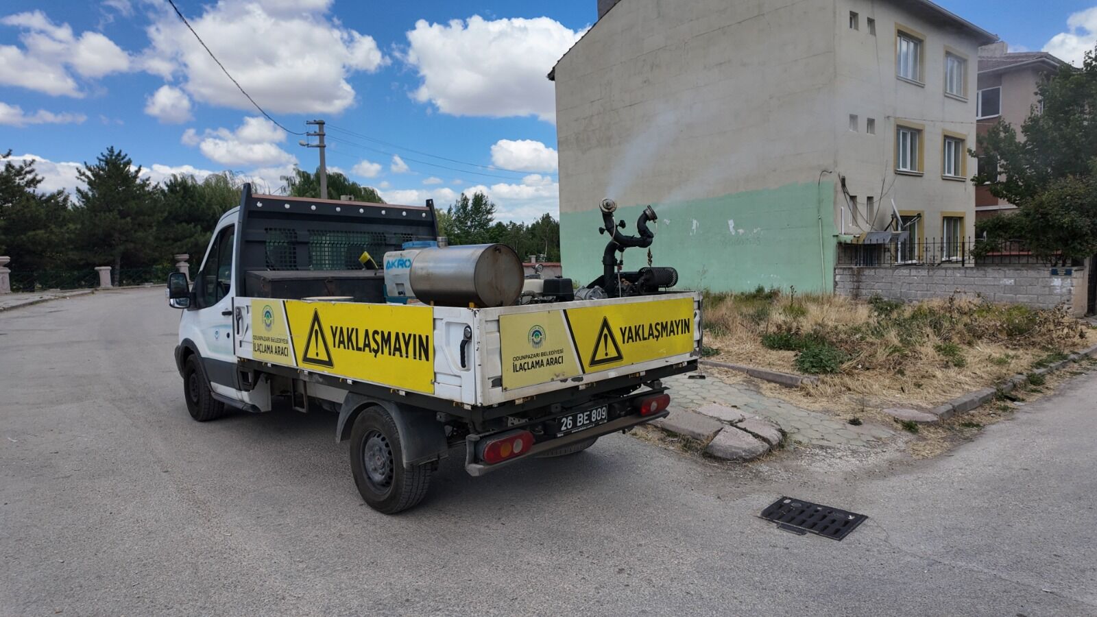 Eskisehirde Sokak Sokak Ilaclama Calismalari Basladi2