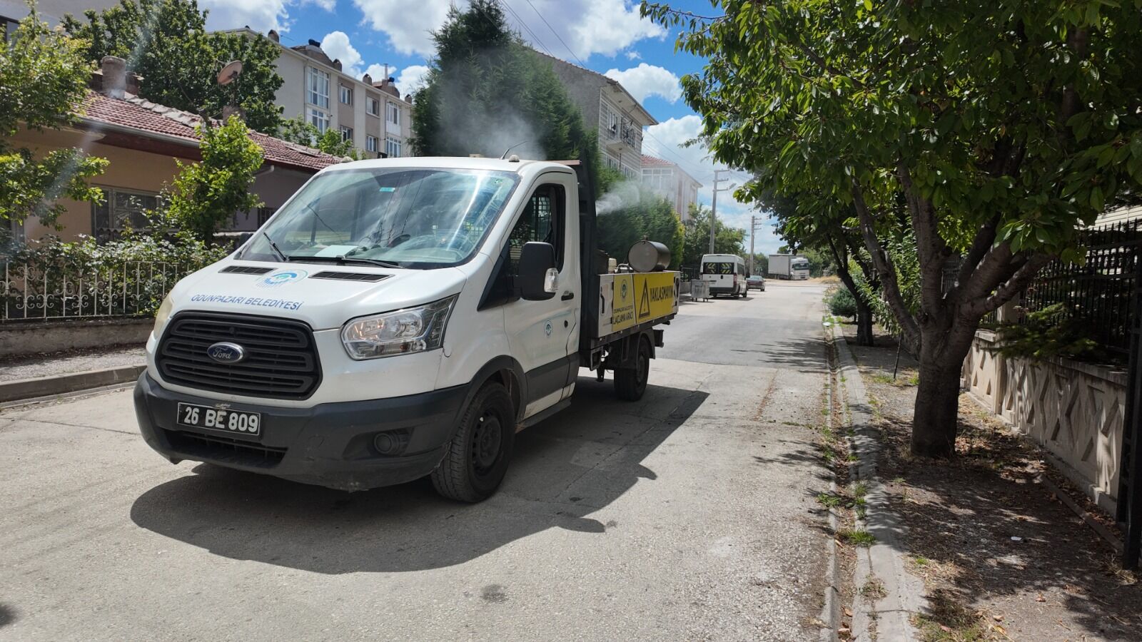 Eskisehirde Sokak Sokak Ilaclama Calismalari Basladi4