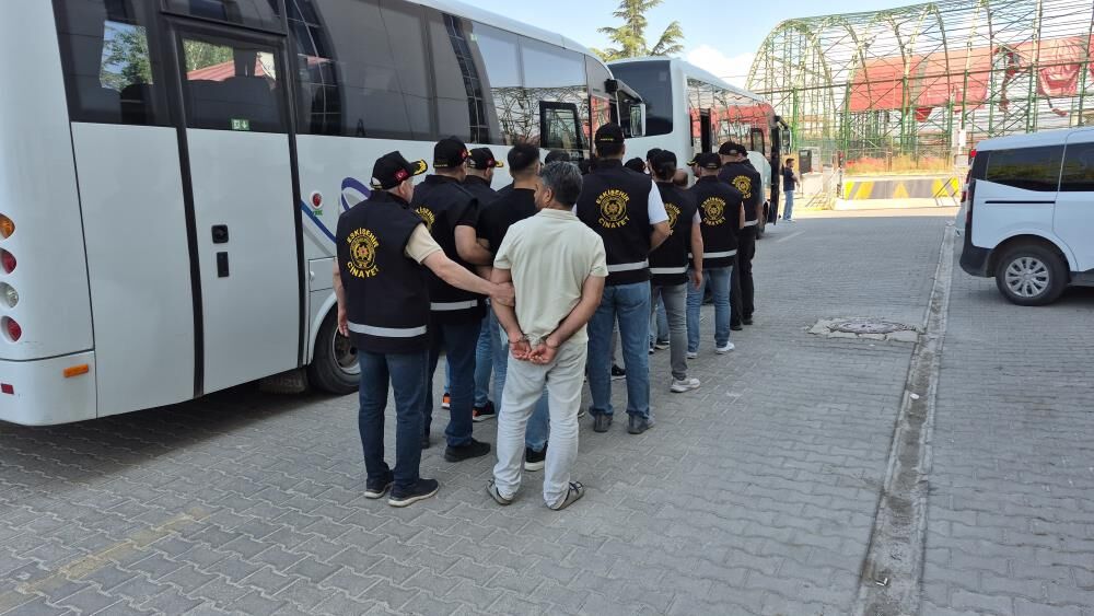 Eskisehirdeki Polise Saldiri Davasinda Supheliden Kan Donduran Sozler Turk Polisini Sehit Etme4