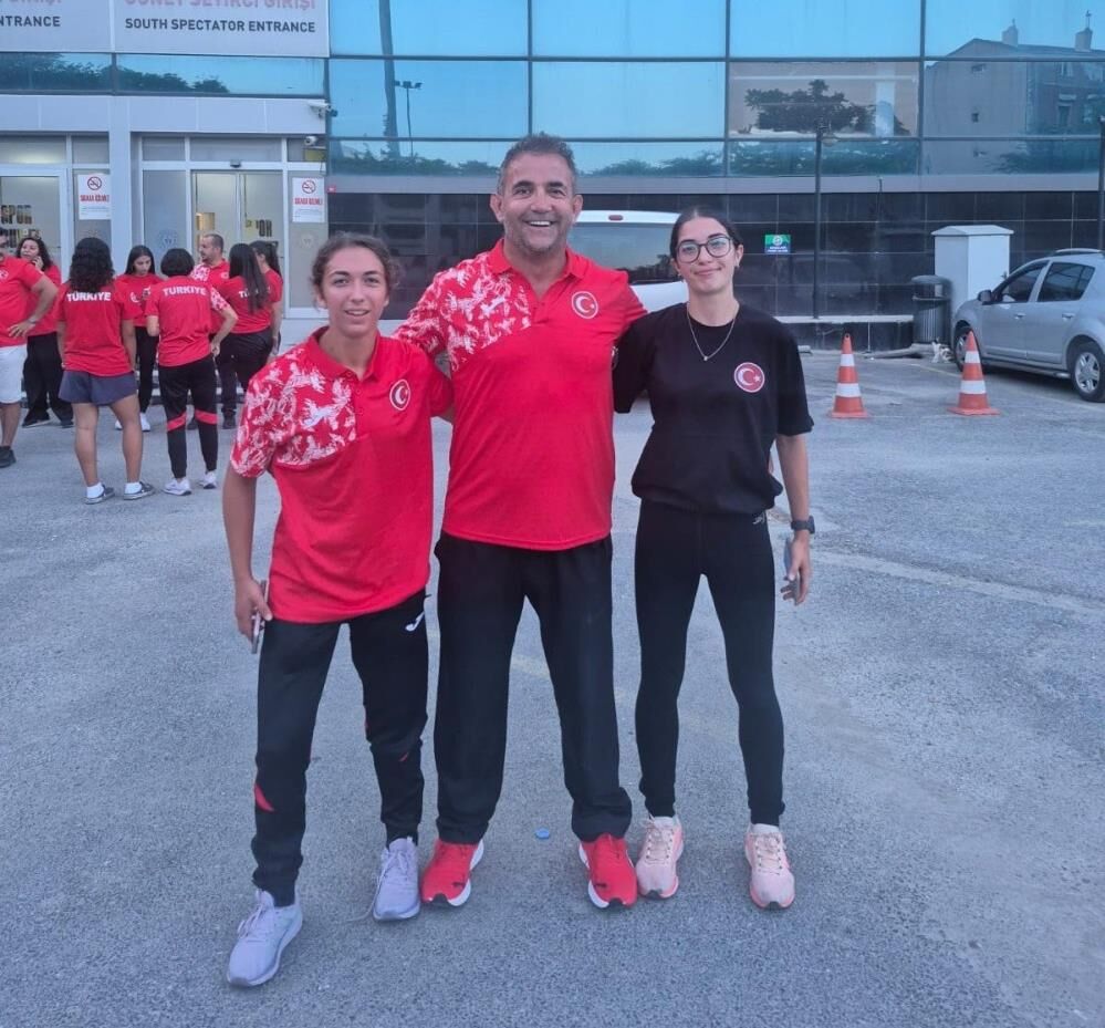 Eskisehirli Zeynep Ozkara Balkan Sampiyonu Romanyada Gururlandiran Zafer2