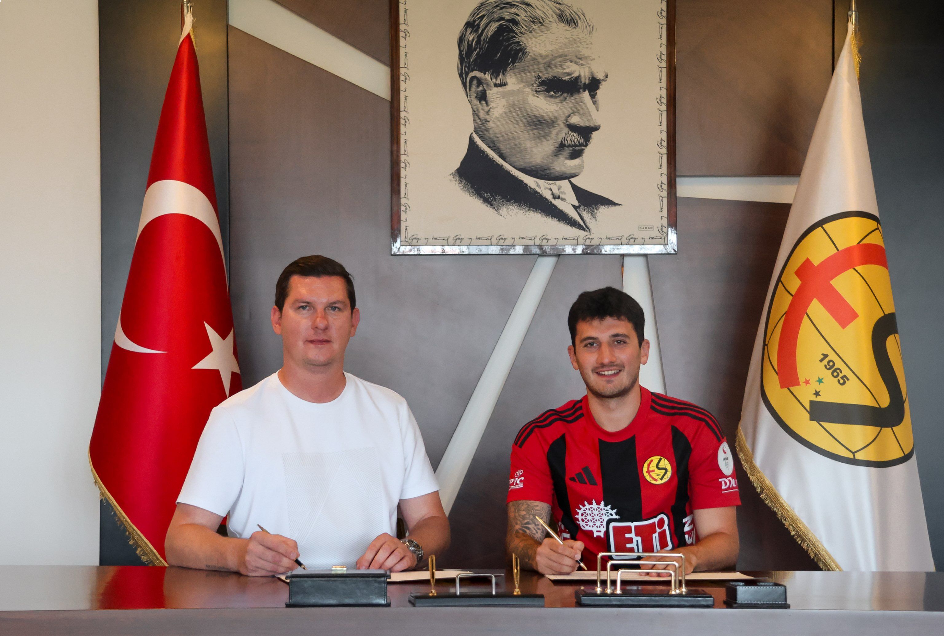 Eskisehirspor Ozan Ismail Koc Ile Yola Devam Ediyor2