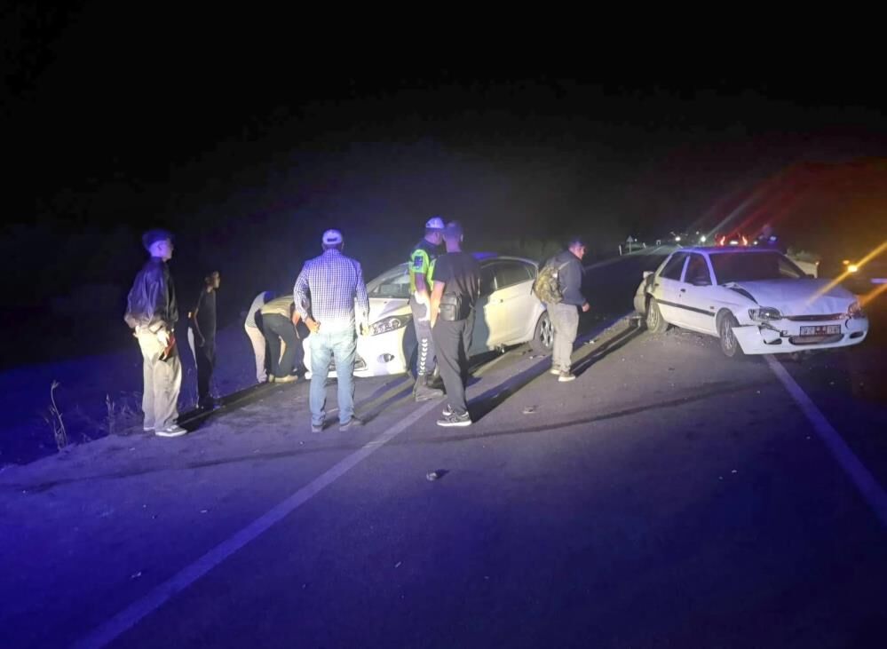 Fren Sesleri Koyu Ayaga Kaldirdi Pes Pese Carpisan Araclar Hurdaya Dondu1