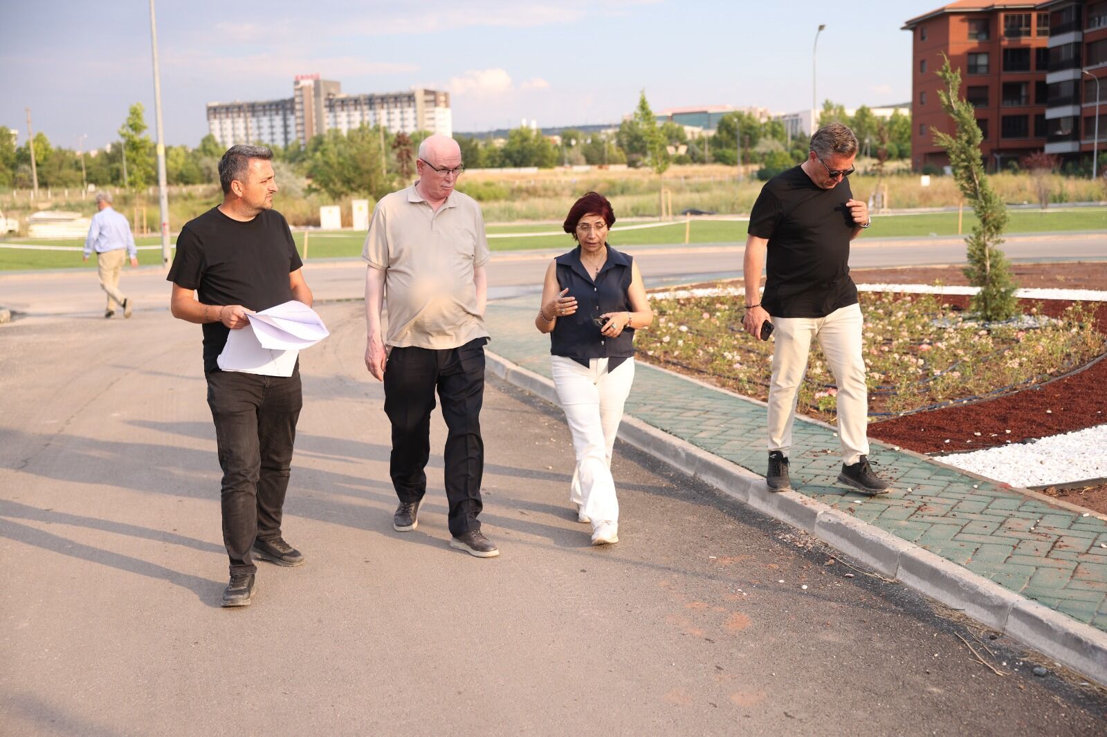 Kızılyer’de Park Yapımı Ve Peyzaj Çalışmaları Sürüyor (3)