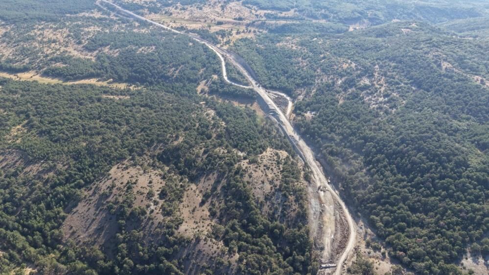 Saricakaya Yolundaki Yikilan Duvar Tamir Edildi Yol Calismalari Devam Ediyor3-1