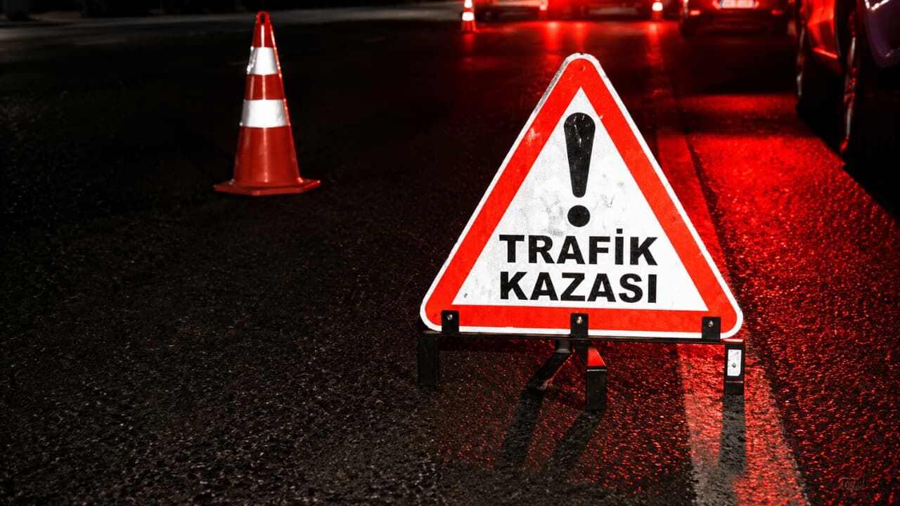 Afyon yolu kan gölüne döndü: 1 kişi hayatını kaybetti