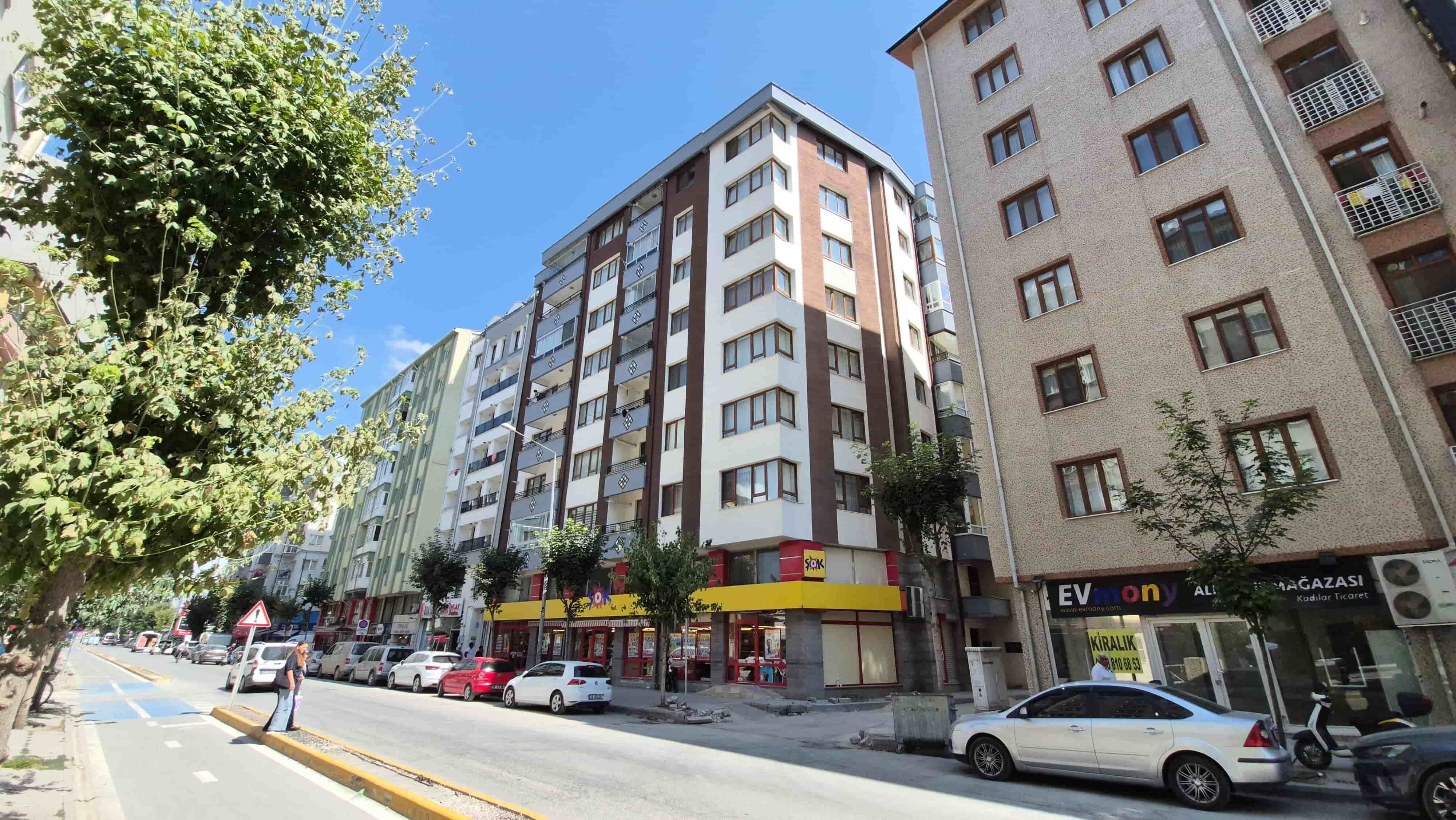 Gölcük Depremi sırasında Eskişehir'de yıkılan tek binanın altında kalan depremzede o günü anlattı