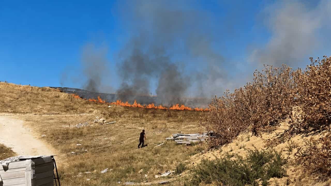 Devlet Hastanesi'ne yakın bölgede yangın