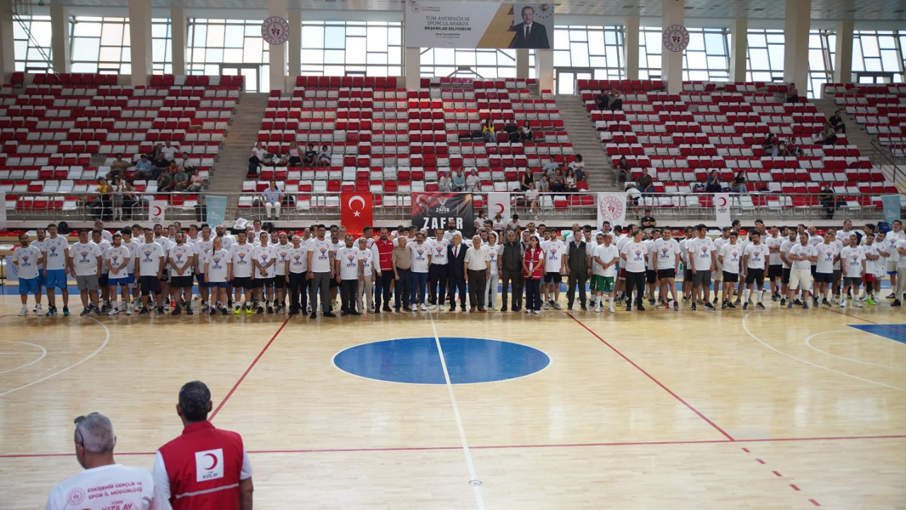 Eskişehir’de Zafer Kupası heyecanı: 24 kurum sahaya çıktı