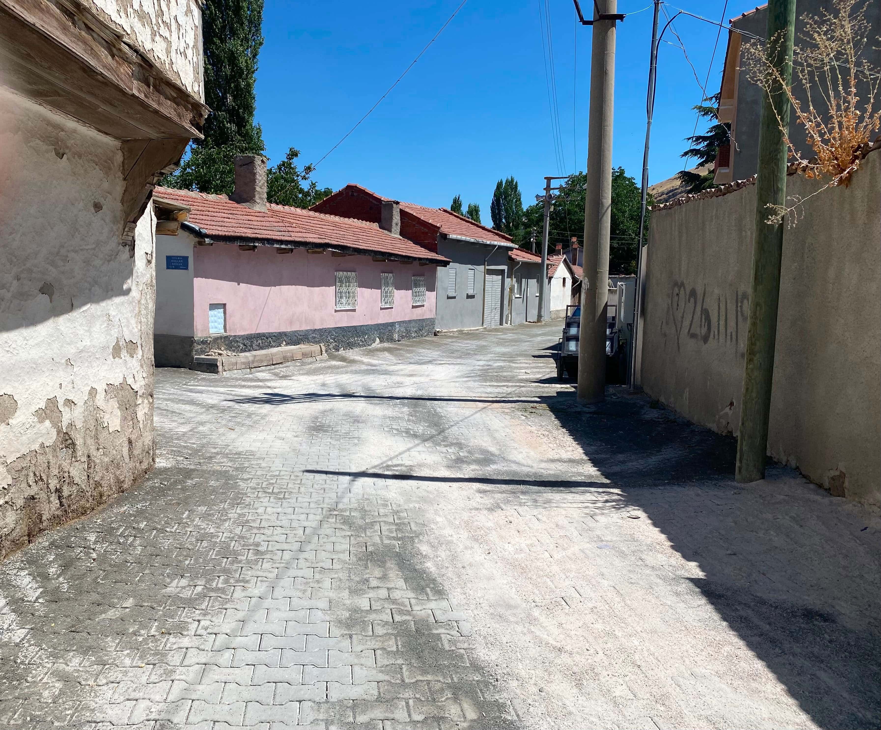 Inönü Yol (1)