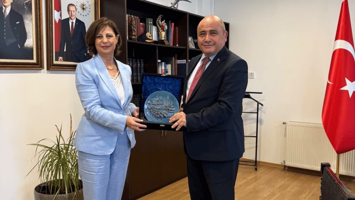 Ayşe Ünlüce Kıbrıs