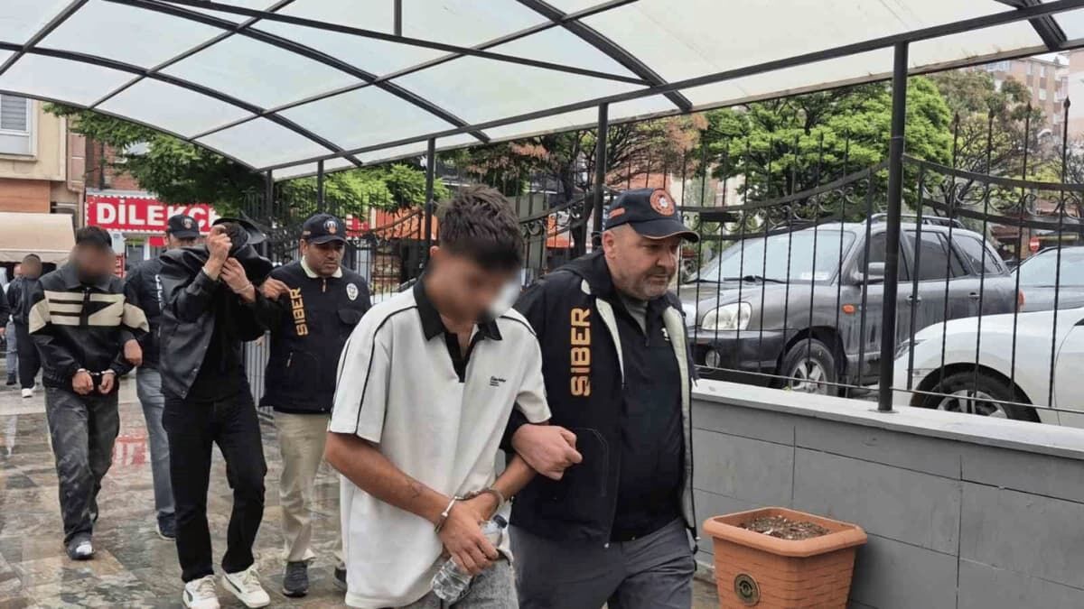 Eskişehir'de yasa dışı bahis ve kumar operasyonu: 4 şüpheli tutuklandı