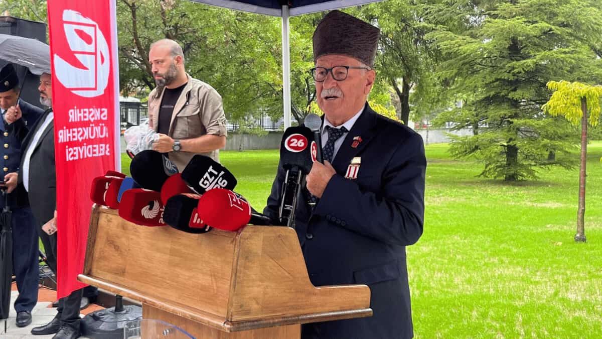Ekrem Dumlu